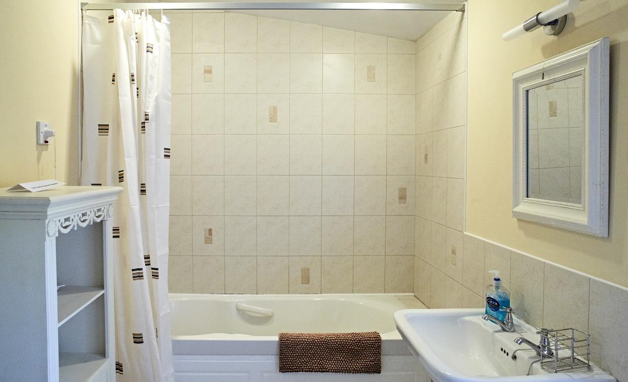 Glenalbyn Cottage Сейнт Филънс Екстериор снимка