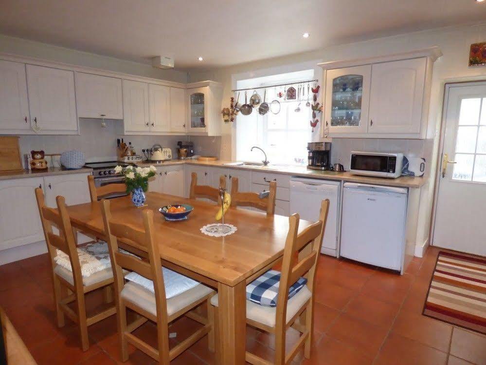 Glenalbyn Cottage Сейнт Филънс Екстериор снимка